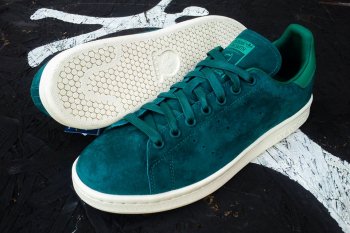 Zapatos ADIDAS Stan Smith verdes con suela blanca